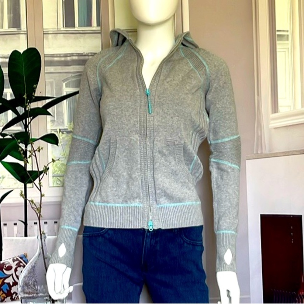 Athleta Spectra Pine Rib Zip Sweater Hoodie. Size S. P3/A